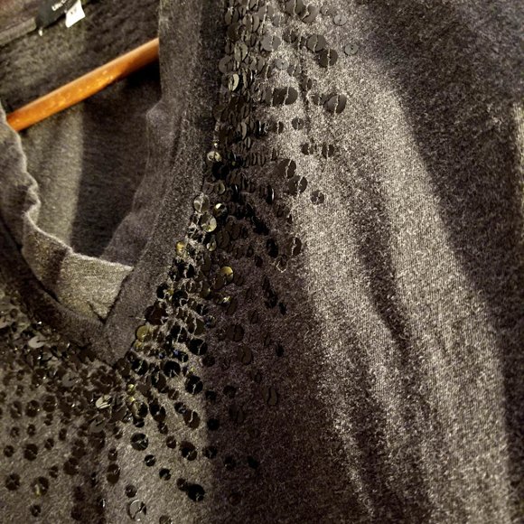 Unconditional Black Sequinned V-Neck Tee - Picture 2 of 4